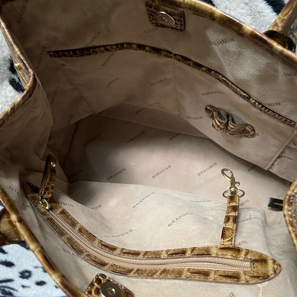 Brahmin Crocodile Embossed leather Bag! - Picture 3 of 6